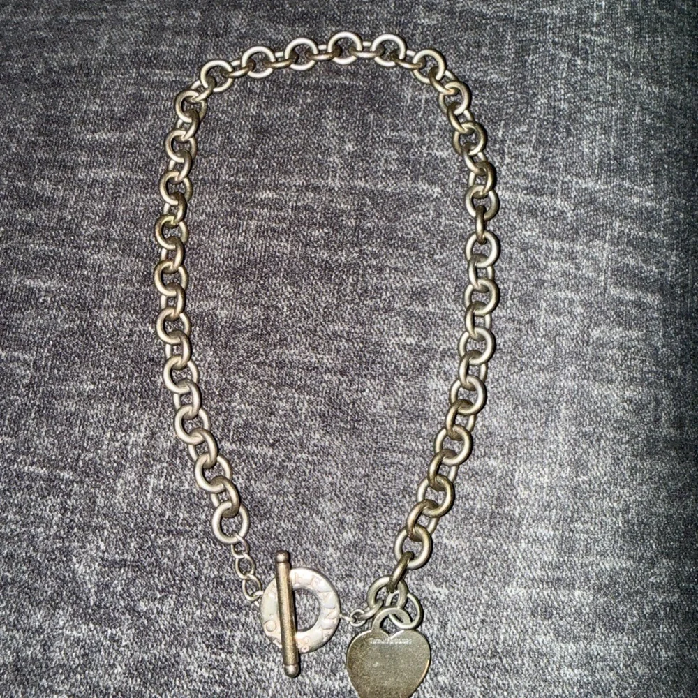 Return to Tiffany & Co. Heart Tag Toggle Necklace - Picture 1 of 4